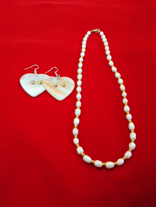 Pearl & Conch Shell Jewelry Set